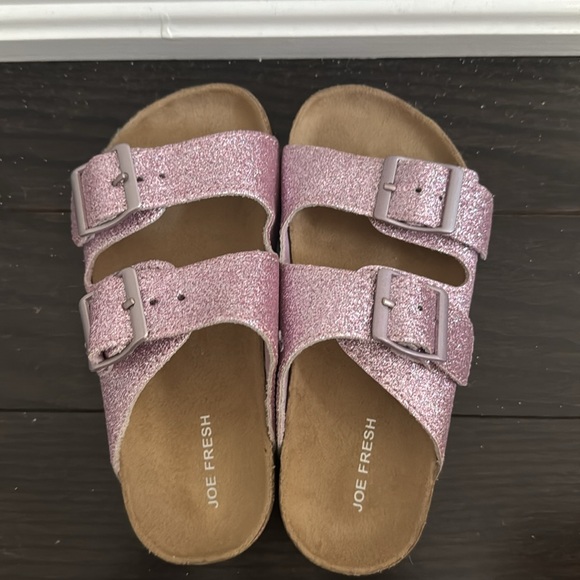 Joe Fresh sandals! - Picture 4 of 5